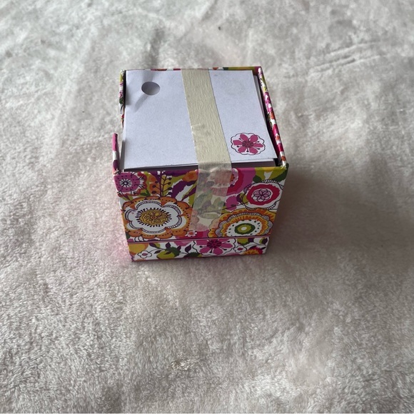 Vera Bradley Pink Floral Vintage Clementine Note‎ Cube with Blank Sheets - Picture 6 of 7
